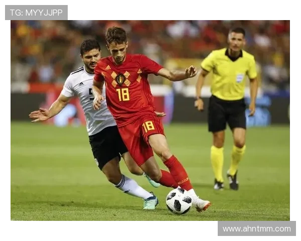 足球巨星全纪录：职业生涯成就与高光时刻盘点